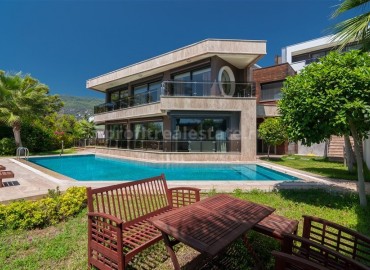Stylish villas in the center of Alanya with stunning view of the city and the sea ID-0278 фото-1