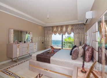 Stylish villas in the center of Alanya with stunning view of the city and the sea ID-0278 фото-18