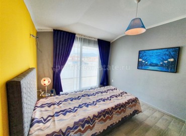Двухуровневые апартаменты, с тремя спальными комнатами, готовые к заселению, в 150 метрах от пляжа Кестеля, Аланья ID-5088 фото-9