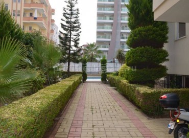 Apartments with furniture and appliances in a good complex 300 meters from the sea in Mahmutlar ID-0303 фото-3
