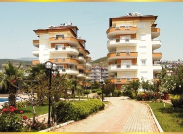 Недорогая трехкомнатная квартира с мебелью и техникой, всего в 50 метрах от моря, Демирташ, Аланья ID-5253 фото-1