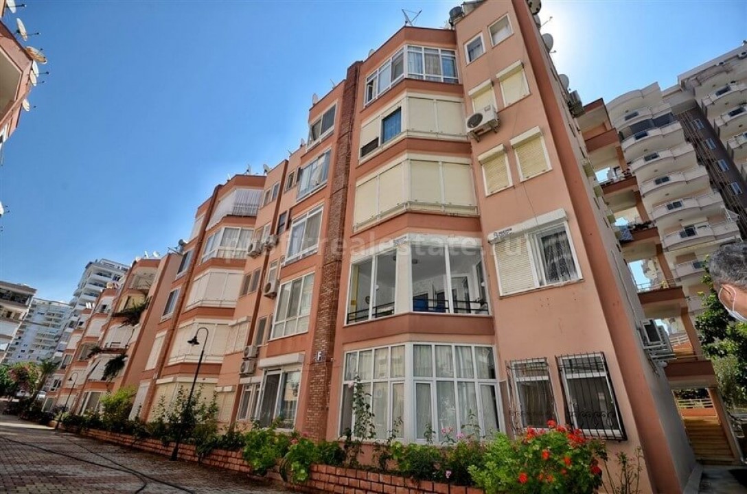 Inexpensive two-bedroom apartment, ready to move in, just 350 meters from the sea, Mahmutlar, Alanya ID-5262 фото-1