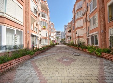 Inexpensive two-bedroom apartment, ready to move in, just 350 meters from the sea, Mahmutlar, Alanya ID-5262 фото-21