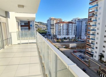 Elegant one-bedroom apartment, with a large total area, ready to move in, 300 meters from the center of Mahmutlar, Alanya, 76 m2 ID-5272 фото-9