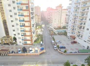 Elegant one-bedroom apartment, with a large total area, ready to move in, 300 meters from the center of Mahmutlar, Alanya, 76 m2 ID-5272 фото-10