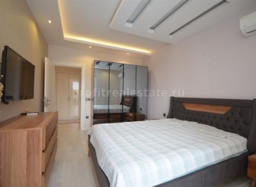 Elegant three-room apartment, with a separate kitchen, equipped with furniture and appliances, Mahmutlar, Alanya, 130 m2 ID-5287 фото-13