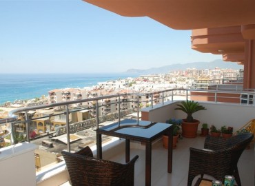 Cozy two-bedroom apartment with sea and mountain views, 100 meters from the coast, Mahmutlar, Alanya, 110 m2 ID-5361 фото-1