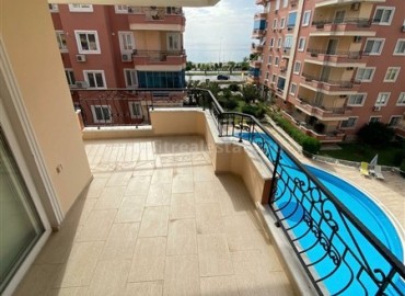 Three-room apartment, with furniture and appliances, 20 meters from the sea, Mahmutlar, Alanya ID-5376 фото-11