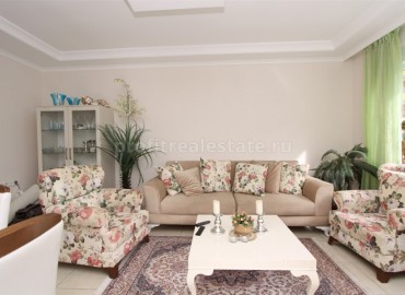 Three-room apartment, equipped with furniture and appliances, 100 meters from the center of Alanya ID-5378 фото-2