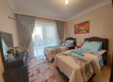 Cozy three-room apartment, equipped with furniture and appliances, just 150 meters from the sea, Mahmutlar, Alanya, 110 m2 ID-5380 фото-5