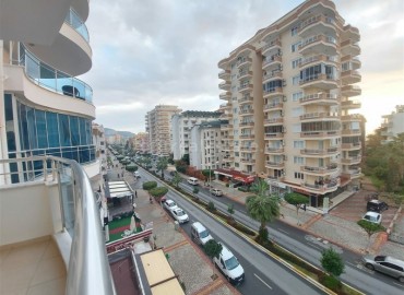 Cozy three-room apartment, equipped with furniture and appliances, just 150 meters from the sea, Mahmutlar, Alanya, 110 m2 ID-5380 фото-11