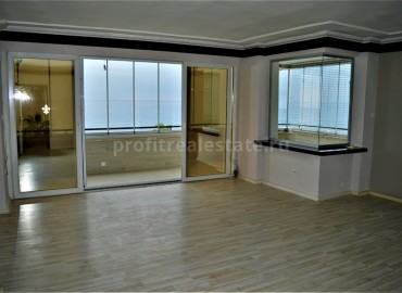 Three-room apartment, with a large total area, on the first line, Mahmutlar, Alanya, 130 m2 ID-5390 фото-3