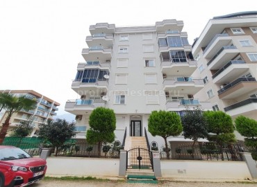 Inexpensive one-bedroom apartment with furniture and appliances, 400 meters from the sea, Mahmutlar, Alanya, 75 m2 ID-5418 фото-1