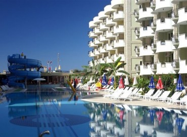 Недорогие трехкомнатные апартаменты, в отельном корпусе, с доступом ко всей инфраструктуре, на первой береговой линии, Махмутлар, Аланья, 67 м2 ID-5456 фото-1