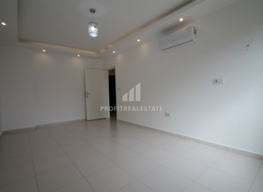 One-bedroom apartment, unfurnished, 150 meters from the center of Mahmutlar, Alanya ID-5474 фото-6