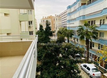 Inexpensive three-room apartment, equipped with furniture and appliances, 200 meters from the sea, Mahmutlar, Alanya, 125 m2 ID-5476 фото-9