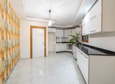 Spacious four-room apartment with a separate kitchen in 300m of the center of Alanya, with an area of 160m2 ID-5513 фото-15