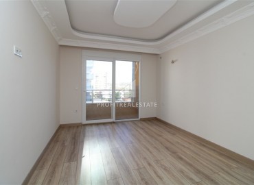 Четырехкомнатная квартира, без мебели, но отдельной кухней, всего в 350 метрах от моря, Махмутлар, Аланья, 165 м2 ID-5567 фото-8