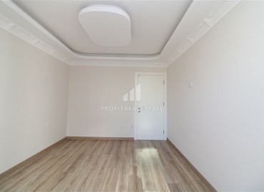 Четырехкомнатная квартира, без мебели, но отдельной кухней, всего в 350 метрах от моря, Махмутлар, Аланья, 165 м2 ID-5567 фото-9