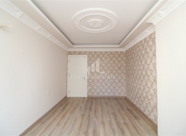 Четырехкомнатная квартира, без мебели, но отдельной кухней, всего в 350 метрах от моря, Махмутлар, Аланья, 165 м2 ID-5567 фото-11