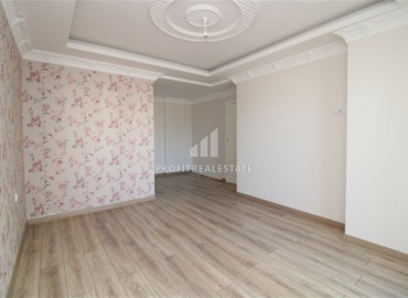 Четырехкомнатная квартира, без мебели, но отдельной кухней, всего в 350 метрах от моря, Махмутлар, Аланья, 165 м2 ID-5567 фото-13