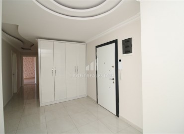 Четырехкомнатная квартира, без мебели, но отдельной кухней, всего в 350 метрах от моря, Махмутлар, Аланья, 165 м2 ID-5567 фото-20