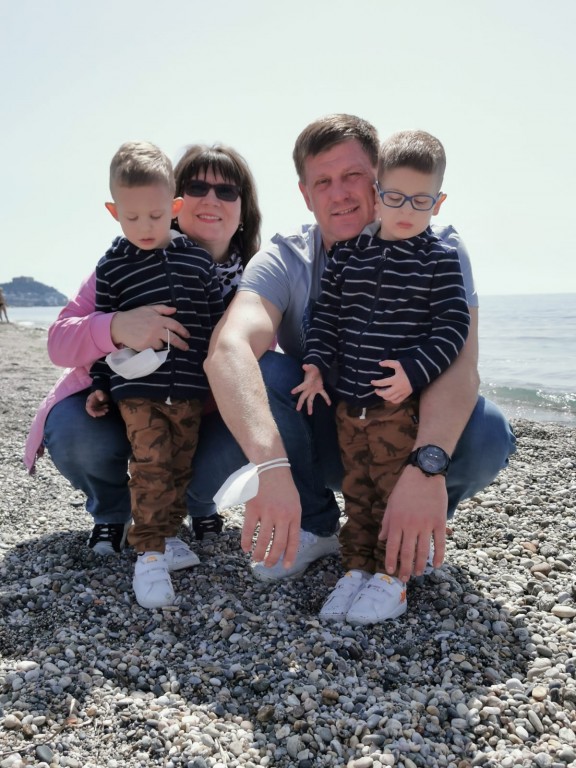 Ирина, Александр, Мирон и Тихон Отзыв Profit Real Estate}}