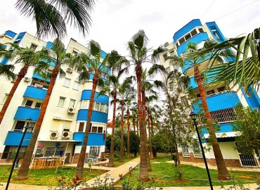 Недорогая трехкомнатная квартира в центре Конаклы и всего в 200 метрах о моря, 90 м2 ID-5928 фото-1