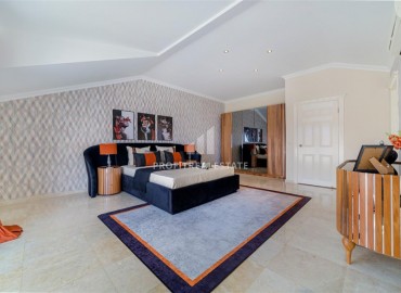 Stylish three-bedroom duplex, ready to move in, 50 meters from the sea, Kestel, Alanya, 210 m2 ID-5980 фото-19