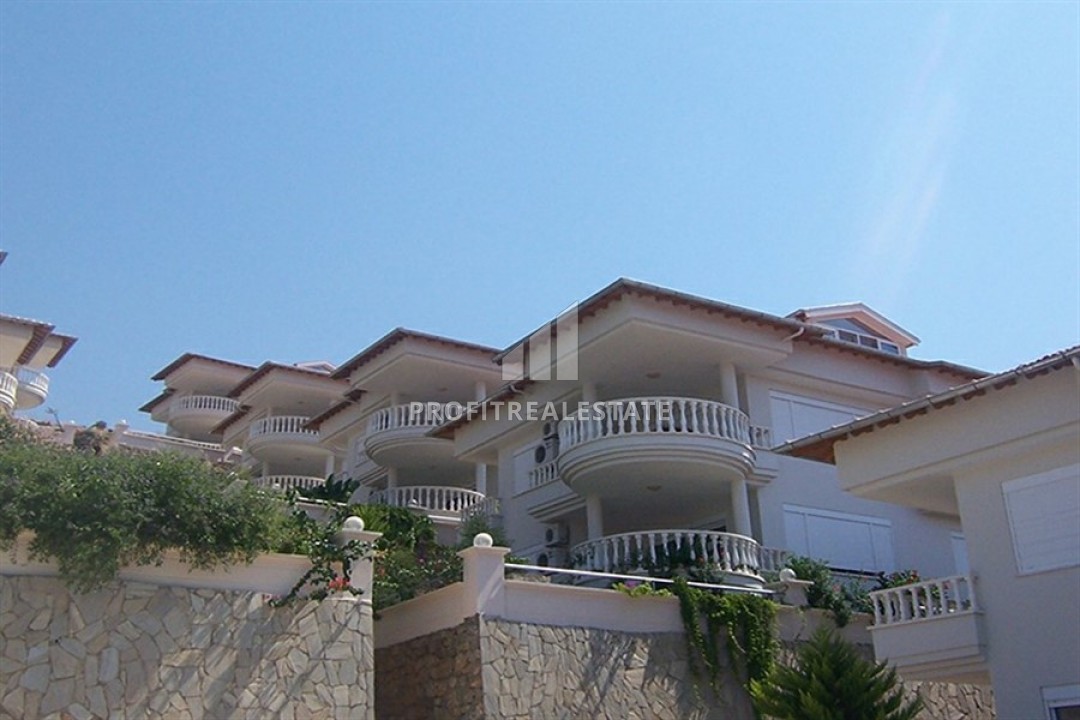 Two-bedroom apartment, with furniture and appliances, just 200 meters from the sea, Konakli, Alanya, 100 m2 ID-5986 фото-1