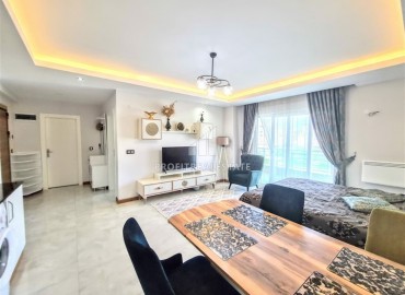 One-bedroom apartment with furniture in Mahmutlar, Alanya, 73m 2 ID-6034 фото-4