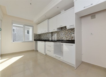 Two-bedroom apartment in fine finish with a separate kitchen, Mahmutlar, Alanya, 105 m2 ID-6039 фото-4