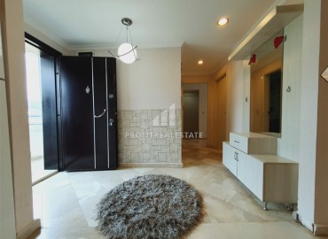 Elegant two-bedroom apartment in a prestigious residence, Mahmutlar, Alanya, 110 m2 ID-6043 фото-16