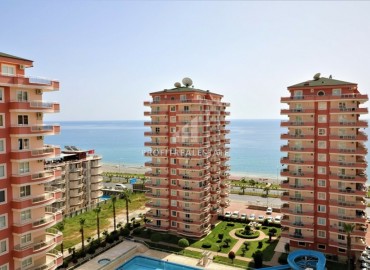 Two-bedroom apartment, with furniture and appliances, on the first coastline, Mahmutlar, Alanya, 125 m2 ID-6049 фото-17