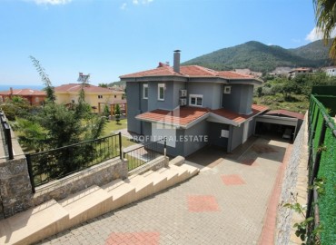 Spacious four-bedroom villa with a private pool and the opportunity to obtain Turkish citizenship, Alanya, Oba, 300 m2 ID-6057 фото-28