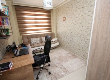 Люкс апартаменты 3+1 с полным пакетом мебели и хорошим ремонтом в 250 метрах от моря в Махмутларе, Алания ID-0399 фото-11