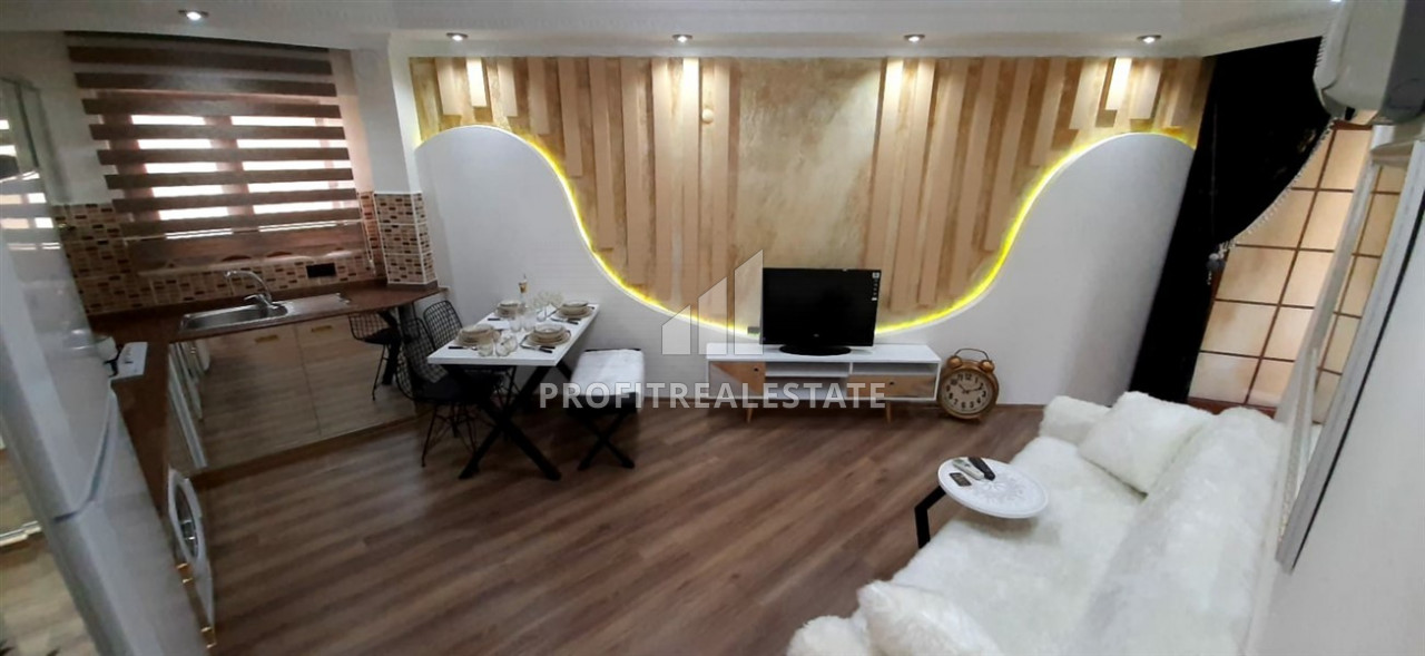 Inexpensive resale property: one-bedroom apartment 250 m from the sea with furniture and appliances ID-6161 фото-1