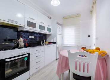 Resale property 150 m from the sea: two-bedroom apartment with a separate kitchen in Mahmutlar ID-6182 фото-5