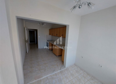 Two-bedroom apartment with a separate kitchen in an urban-type house 150 meters from the sea in Tosmur ID-6204 фото-5