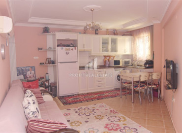 Недорогая вторичная недвижимость: квартира 1+1 в 250 м от моря с мебелью и техникой в Махмутларе ID-6237 фото-6