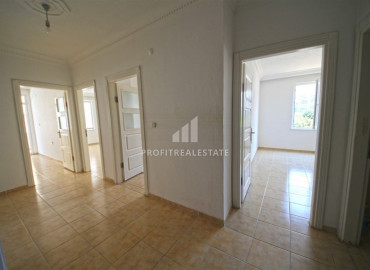 Budget apartment 2 + 1 in an urban-type house with a separate kitchen 400 m from the sea in Mahmutlar ID-6245 фото-2