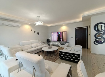 Luxurious view penthouse 3 + 1 with a private jacuzzi on the balcony in the elite residence of Mahmutlar ID-6262 фото-10