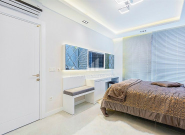 Новая меблированная трехкомнатная квартира на первой береговой линии в элитном комплексе Махмутлара ID-6300 фото-21