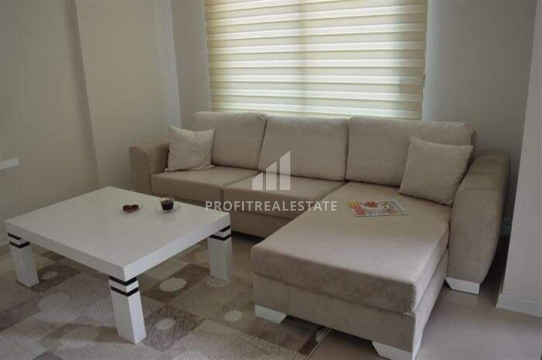 Alanya center: furnished 1 + 1 apartment in a residence with a swimming pool 500m from Keykubat beach ID-6307 фото-2