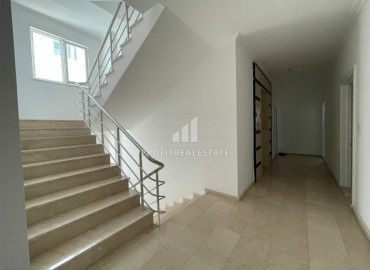One-bedroom apartment, 65 m² in the center of Mahmutlar, 200 m from the sea at an attractive price ID-6332 фото-15