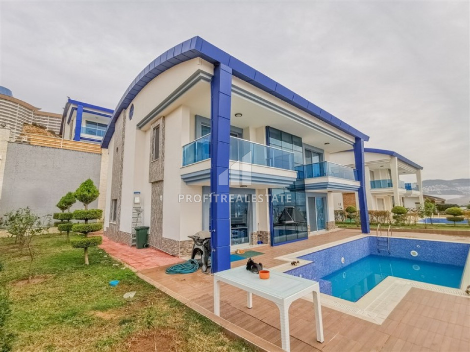 Private furnished villa 4 + 1, with its own facilities in the area of Alanya - Kargicak ID-6340 фото-1