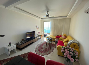 Large furnished one-bedroom apartment on the first coastline in the elite residence Kargicaka ID-6341 фото-3}}