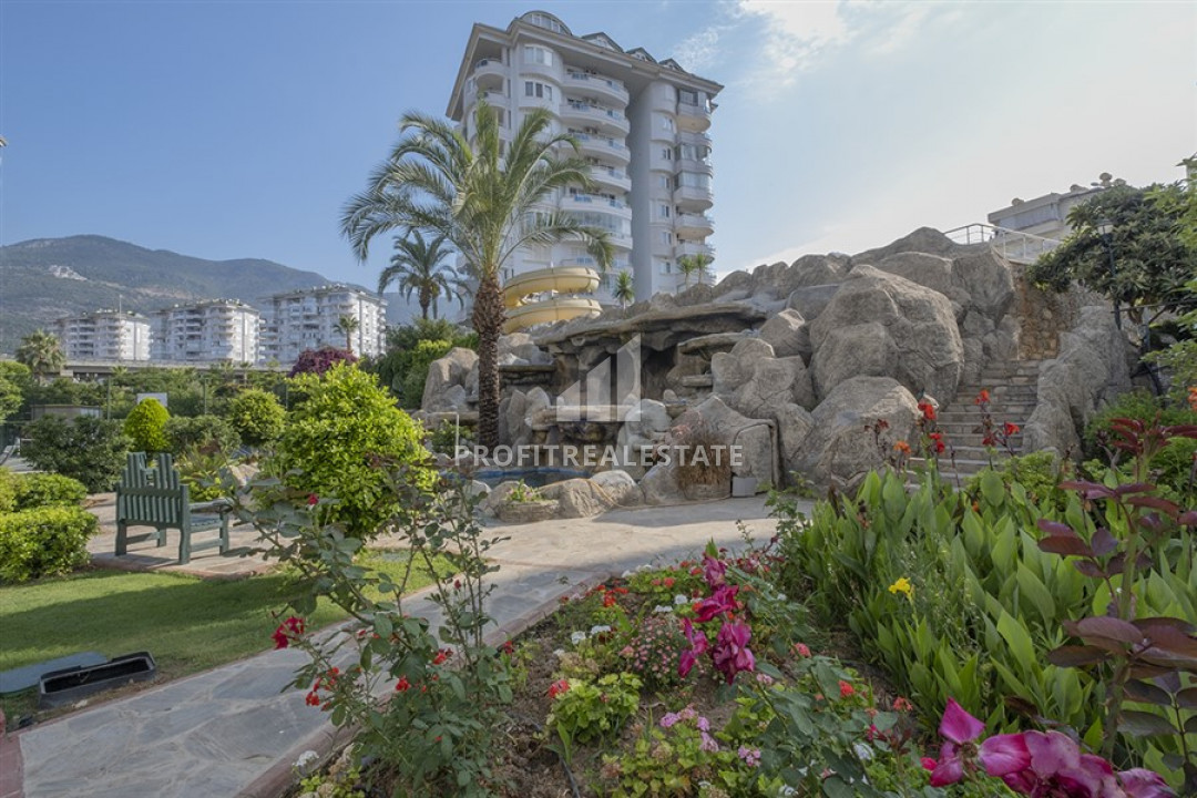 Furnished 1 + 1 apartment, 71 m², in a residence with wide facilities in Alanya - Cikcilli ID-6366 фото-1