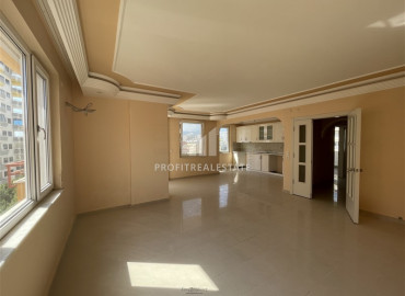 Квартира 2+1 хорошей планировки,  площадью 120 м² в 100 м от моря в Махмутларе ID-6375 фото-3