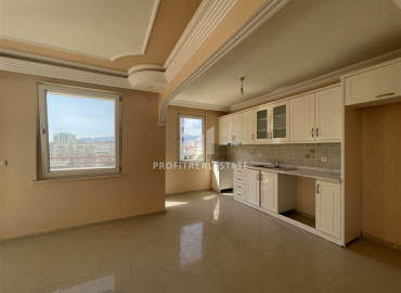 Квартира 2+1 хорошей планировки,  площадью 120 м² в 100 м от моря в Махмутларе ID-6375 фото-4